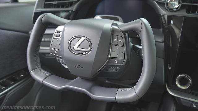 Detalle interior del Lexus RZ