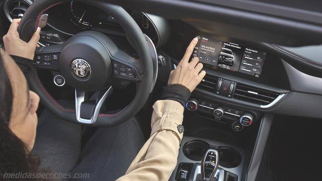 Detalle interior del Alfa-Romeo Giulia