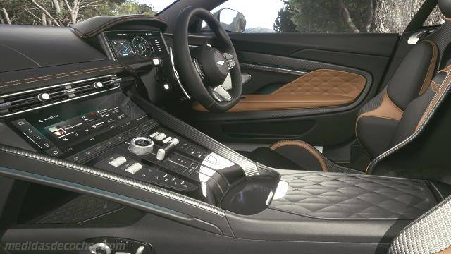 Detalle interior del Aston-Martin DB12