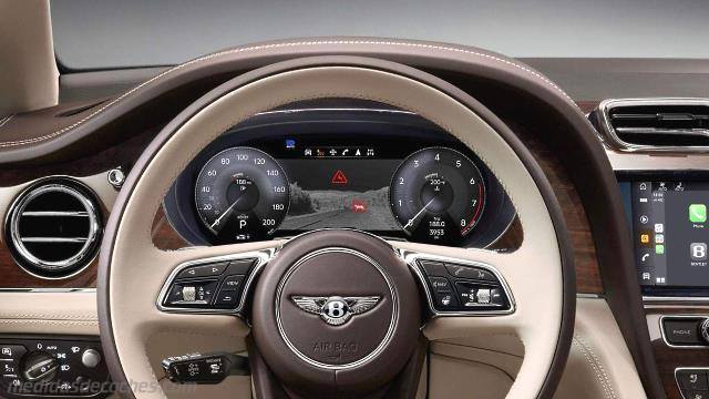 Detalle interior del Bentley Bentayga EWB