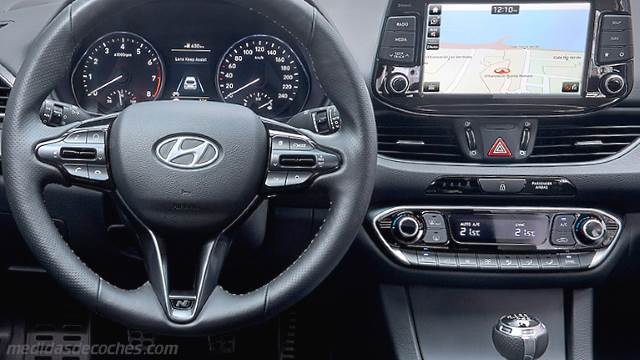 Detalle interior del Hyundai i30 Fastback