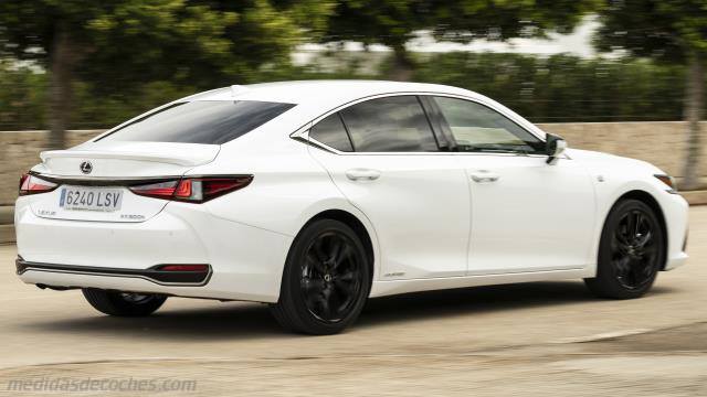 Exterior del Lexus ES