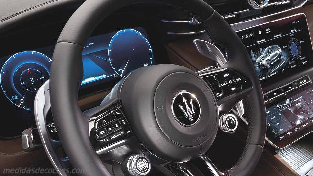 Detalle interior del Maserati Grecale