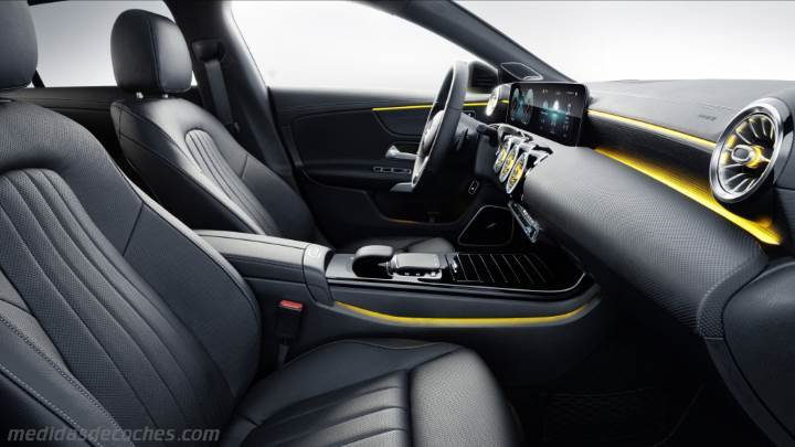 Detalle interior del Mercedes-Benz CLA Shooting Brake
