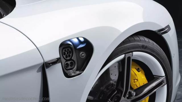 Detalle exterior del Porsche Taycan