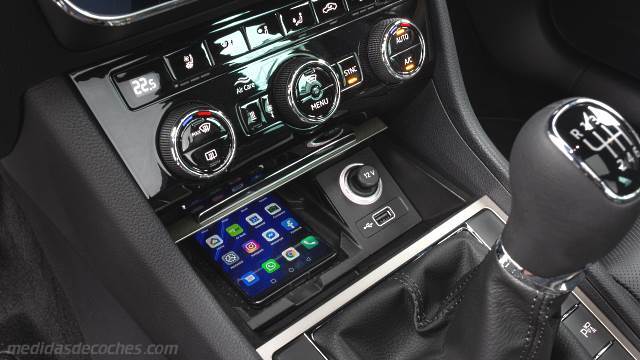 Detalle interior del Skoda Superb