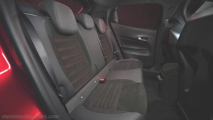 Interior Alfa-Romeo Junior 2024