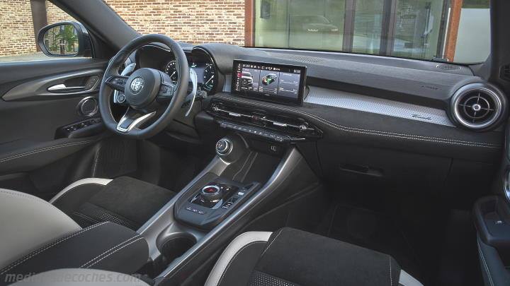 Salpicadero Alfa-Romeo Tonale 2026