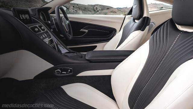 Interior Aston-Martin DB11 2017