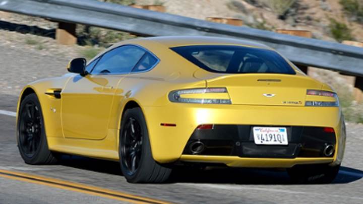 Maletero Aston-Martin V12 Vantage S 2013