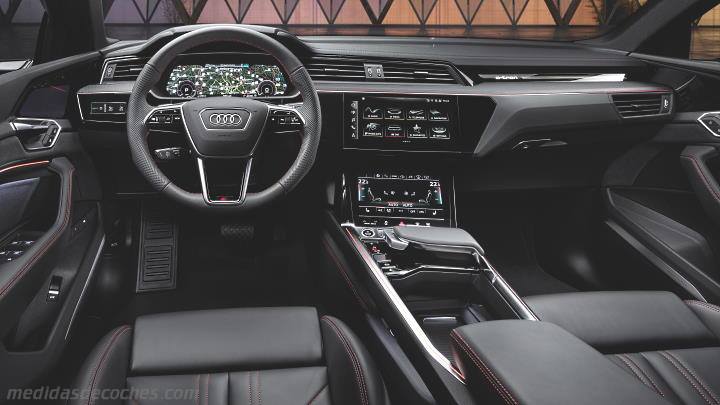 Salpicadero Audi Q8 e-tron 2023