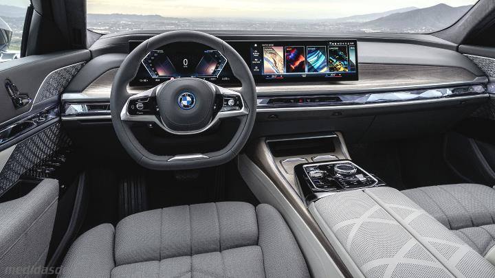 Salpicadero BMW i7 2023