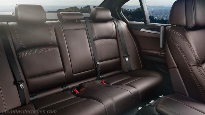 Interior BMW Serie 5 Berlina 2013