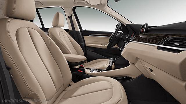 Interior BMW X1 2015