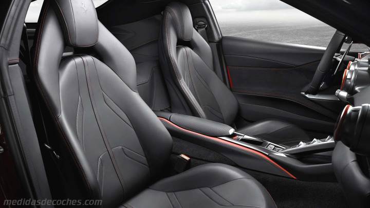 Interior Ferrari 812 Superfast 2017