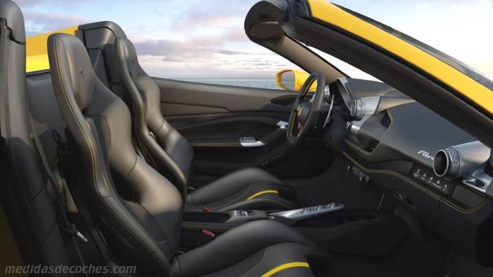 Interior Ferrari F8 Spider 2020