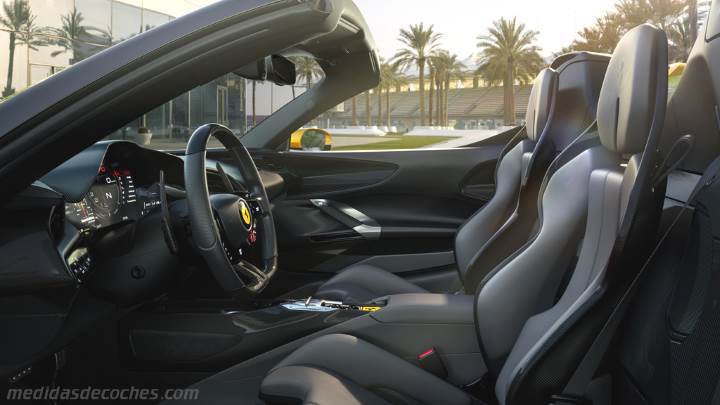 Interior Ferrari SF90 Spider 2021