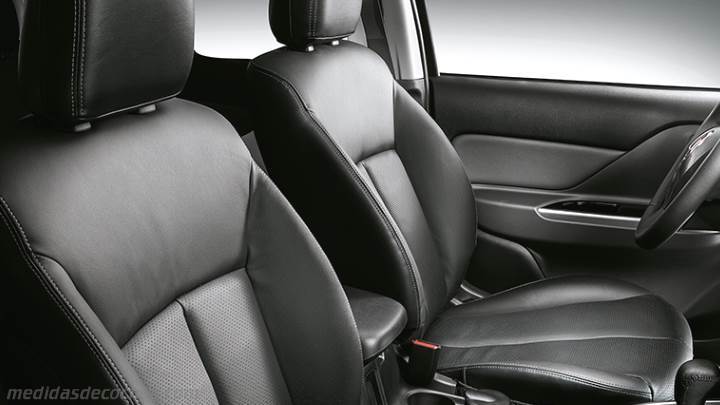 Interior Fiat Fullback 2016