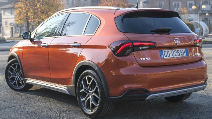 Maletero Fiat Tipo Cross 2021