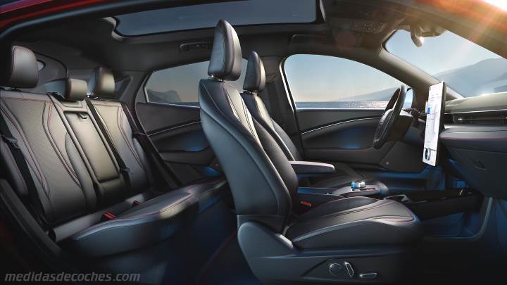 Interior Ford Mustang Mach-E 2020