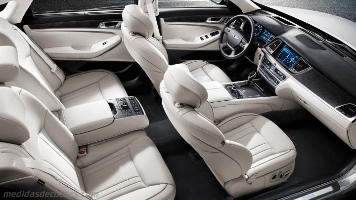 Interior Hyundai Genesis 2014