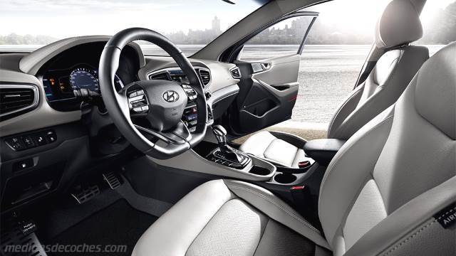 Interior Hyundai IONIQ 2016