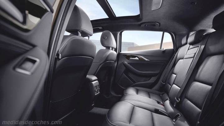 Interior Infiniti QX30 2016