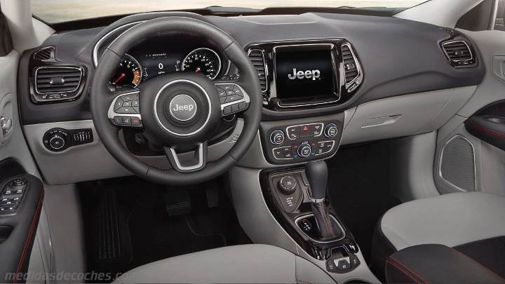 jeep-compass-2017-salpicadero.jpg