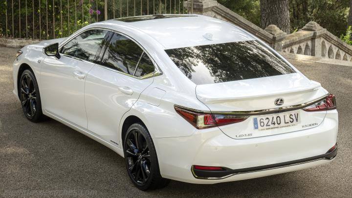 Maletero Lexus ES 2022