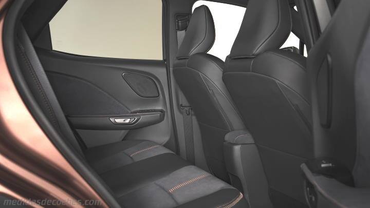 Interior Lexus LBX 2024