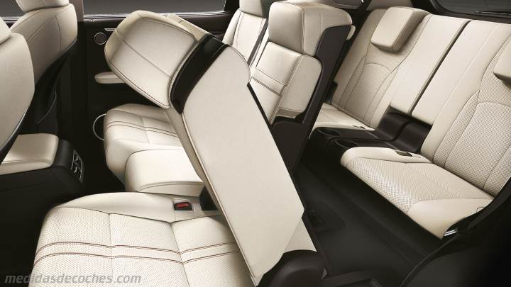 Interior Lexus RX L 2020