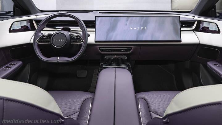 Salpicadero Mazda CX-6e 2026