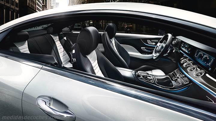 Interior Mercedes-Benz Clase E Coupé 2017