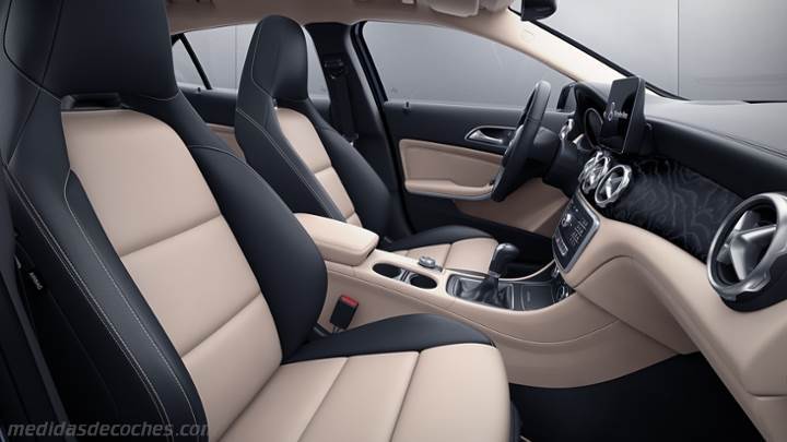 Interior Mercedes-Benz GLA 2017