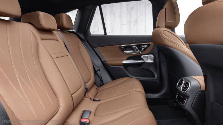 Interior Mercedes-Benz GLC SUV 2023
