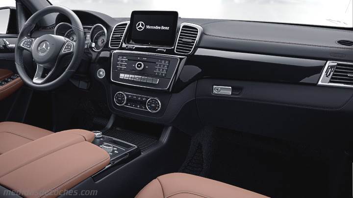 Salpicadero Mercedes-Benz GLE SUV 2015