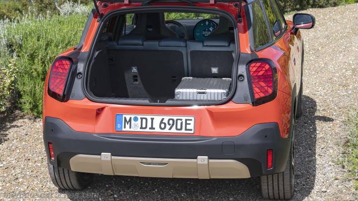 Maletero MINI Aceman 2025