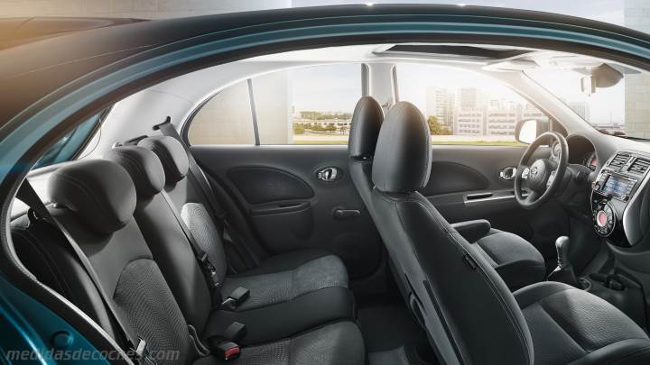 Interior Nissan Micra 2013