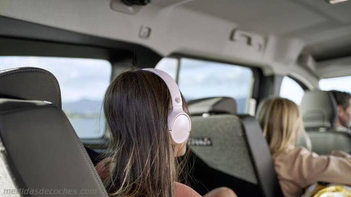Interior Nissan Townstar Evalia 2024