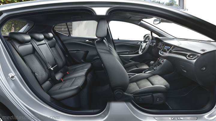 Interior Opel Astra 2020