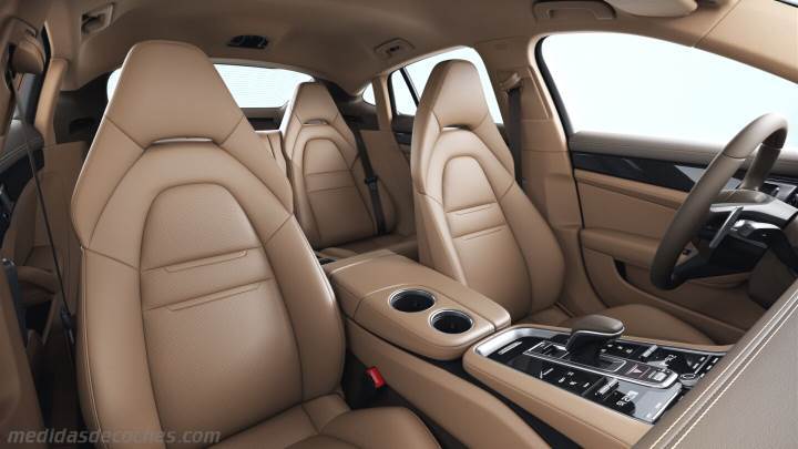 Interior Porsche Panamera 2021