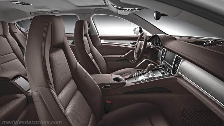 Interior Porsche Panamera Executive 2013