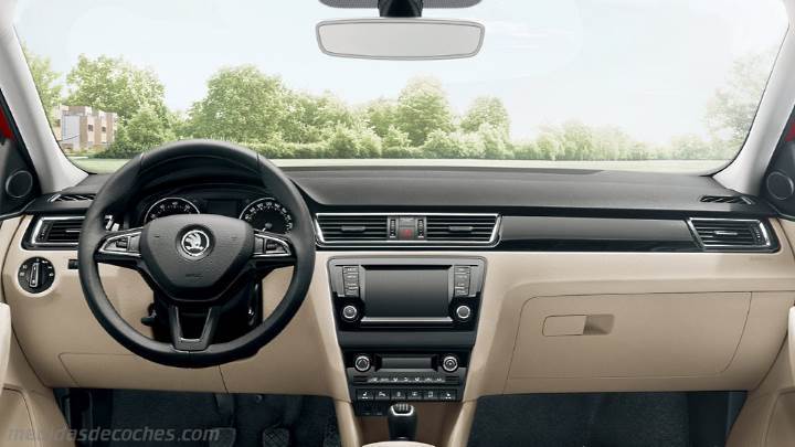 Salpicadero Skoda Spaceback 2013