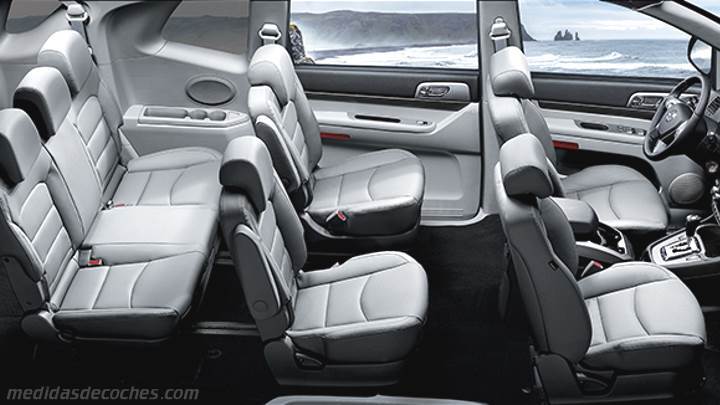 Interior SsangYong Rodius 2018