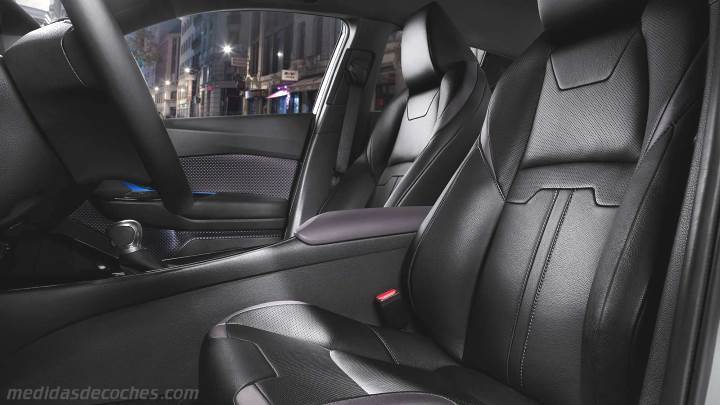 Interior Toyota C-HR 2017