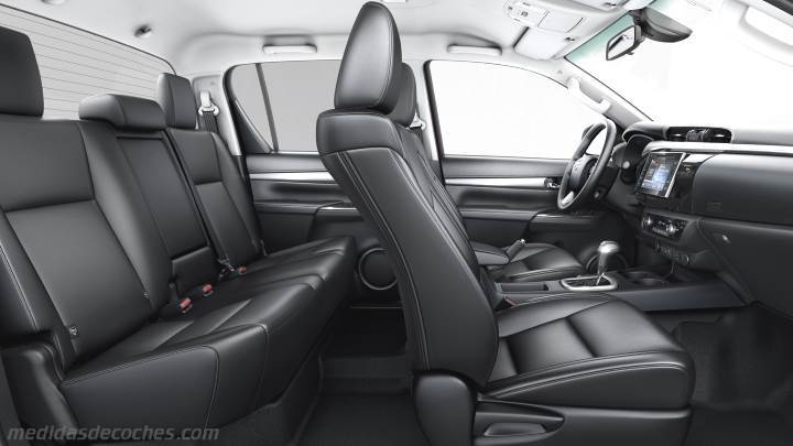 Interior Toyota Hilux 2016