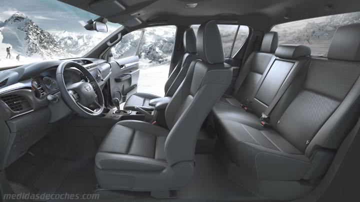 Interior Toyota Hilux 2021