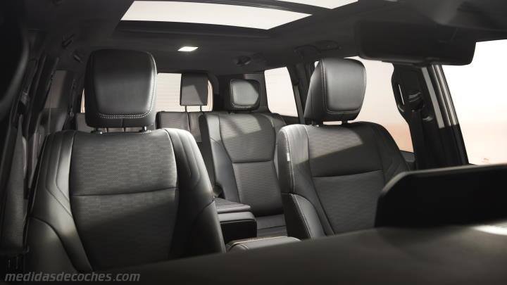 Interior Toyota Land Cruiser 2024