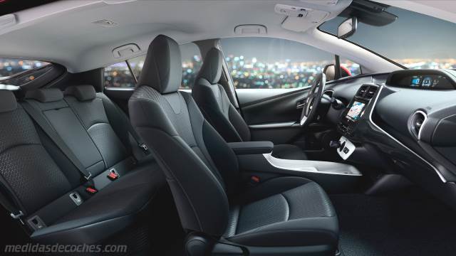 Interior Toyota Prius 2016