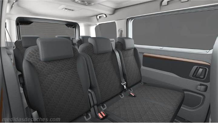 Interior Toyota Proace Verso Media 2016